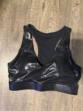 Black Shiny Racerback Sports Bra fabletics
